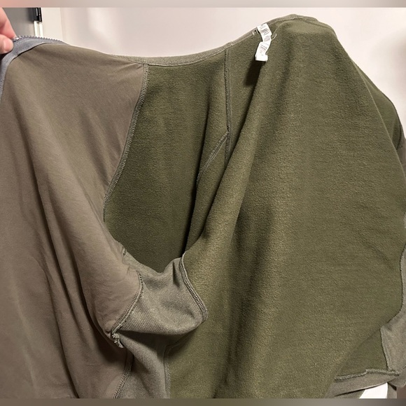 Lululemon hoodie (men’s) - Picture 4 of 4